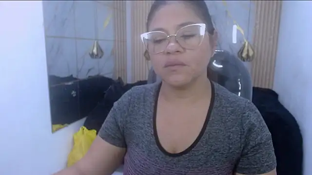 sexy lady 0 online show from October 2025 12:29:01 PM