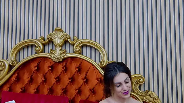 EmaSkyes online show from February 2025 01:33:02 PM