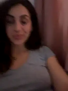 EmaSkyes online show from November 2025 02:00:01 PM