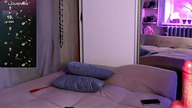 Carrie Moonshine online show from February 2025 09:37:02 PM