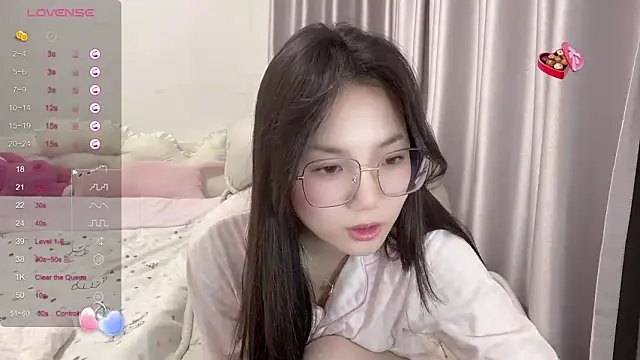 Snapshot of LeLe-666 chatting on February 2025 10:10:02 AM LeLe-666 online show from February 2025 10:10:02 AM