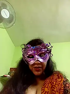 Snapshot of DesiMuffin chatting on December 2024 07:58:02 PM DesiMuffin online show from December 2024 07:58:02 PM