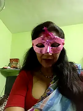 Snapshot of DesiMuffin chatting on December 2024 07:44:01 AM DesiMuffin online show from December 2024 07:44:01 AM
