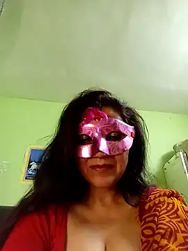 Snapshot of DesiMuffin chatting on December 2024 08:23:02 PM DesiMuffin online show from December 2024 08:23:02 PM