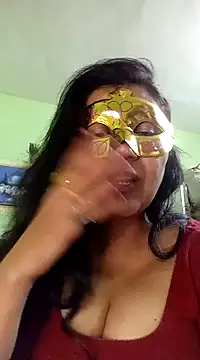 Snapshot of DesiMuffin chatting on January 2025 11:29:02 AM DesiMuffin online show from January 2025 11:29:02 AM