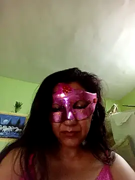 Snapshot of DesiMuffin chatting on January 2025 11:59:01 AM DesiMuffin online show from January 2025 11:59:01 AM