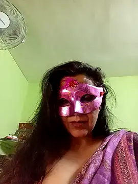 Snapshot of DesiMuffin chatting on January 2025 08:54:01 PM DesiMuffin online show from January 2025 08:54:01 PM