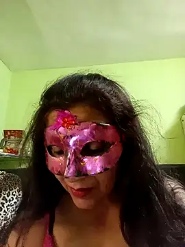 Snapshot of DesiMuffin chatting on March 2025 08:00:02 PM DesiMuffin online show from March 2025 08:00:02 PM