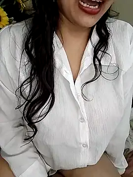 Snapshot of kaamuk_shweta chatting on October 2025 09:18:01 AM kaamuk shweta online show from October 2025 09:18:01 AM