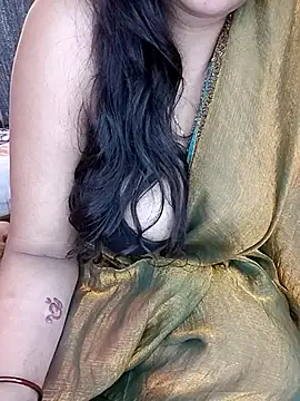 Snapshot of kaamuk_shweta chatting on October 2025 04:33:01 AM kaamuk shweta online show from October 2025 04:33:01 AM