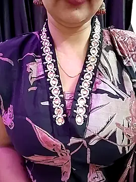 Snapshot of kaamuk_shweta chatting on October 2025 05:33:02 PM kaamuk shweta online show from October 2025 05:33:02 PM