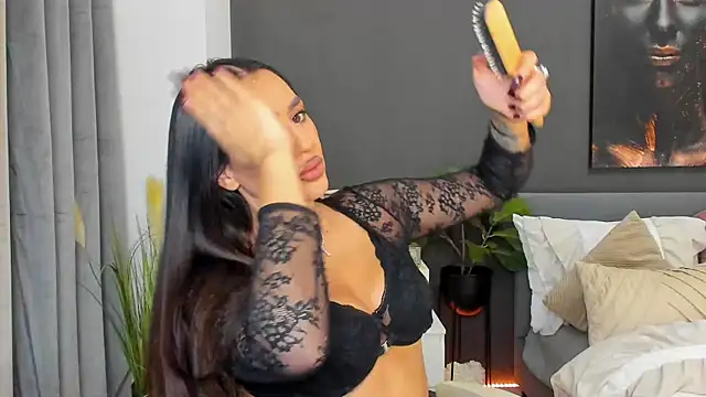 Sonia  Rey online show from November 2025 07:24:01 PM