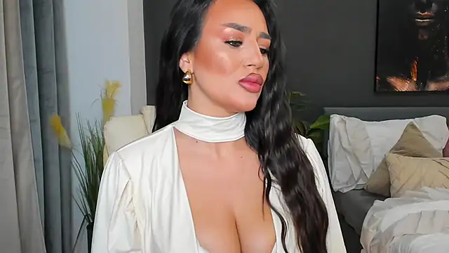 Sonia  Rey online show from February 2026 05:20:01 PM