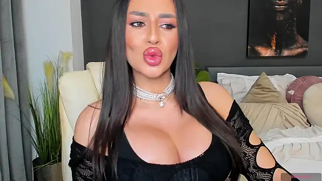 Snapshot of Sonia__Rey chatting on July 2026 12:31:01 PM Sonia Rey online show from July 2026 12:31:01 PM