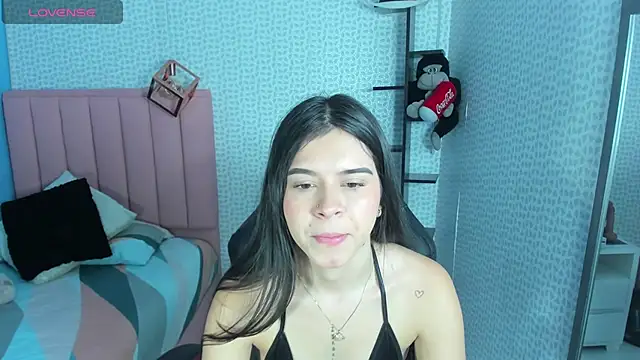 cassiehoward14 online show from September 2025 06:44:02 PM