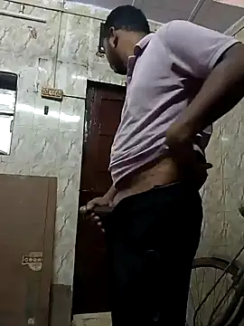 Snapshot of Mmm992170 chatting on February 2025 08:39:02 AM Mmm992170 online show from February 2025 08:39:02 AM