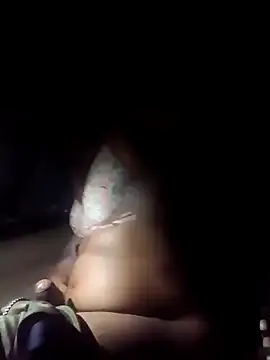 Snapshot of Mmm992170 chatting on March 2025 04:40:02 AM Mmm992170 online show from March 2025 04:40:02 AM