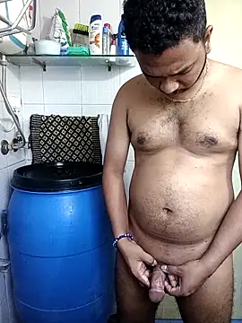 Snapshot of Mmm992170 chatting on November 2025 05:08:02 AM Mmm992170 online show from November 2025 05:08:02 AM