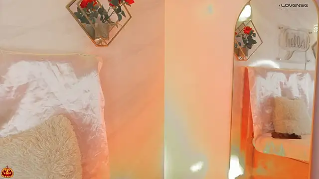 Snapshot of _Rouse_v chatting on October 2025 02:41:01 PM Rouse v online show from October 2025 02:41:01 PM