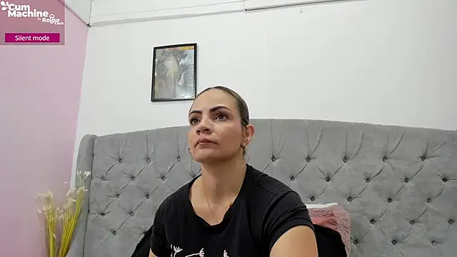 Valesskahall online show from October 2025 12:05:02 PM