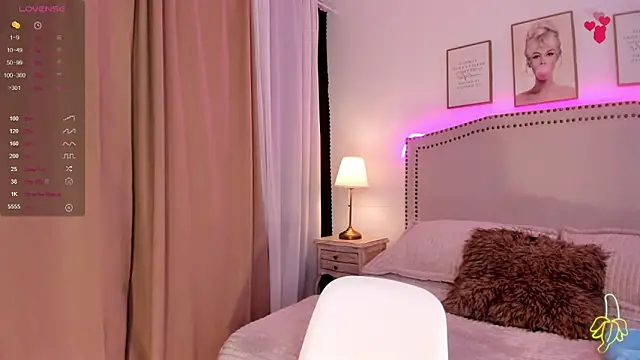 Emilly Rivera online show from December 2024 04:40:01 PM