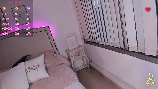Emilly Rivera online show from February 2025 02:35:02 PM