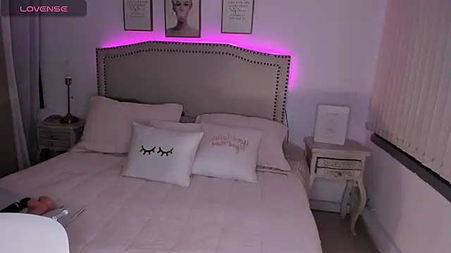Emilly Rivera online show from March 2025 10:46:01 AM