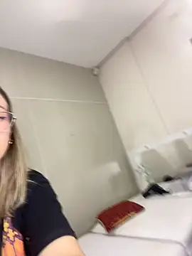 loira messi online show from November 2025 02:47:01 AM