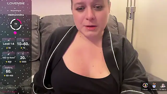 NaughtyWifeUK online show from November 2025 01:37:01 AM