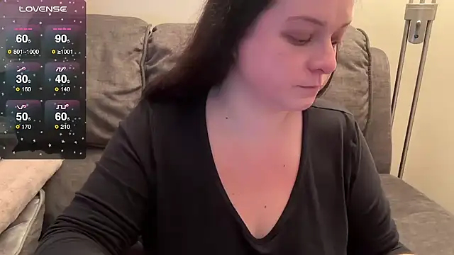 NaughtyWifeUK online show from April 2026 06:14:01 AM