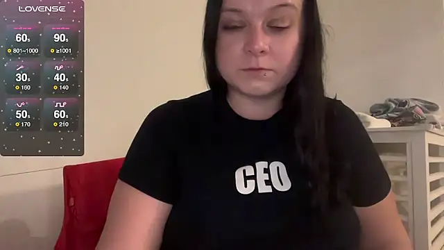 NaughtyWifeUK online show from April 2026 12:35:01 AM