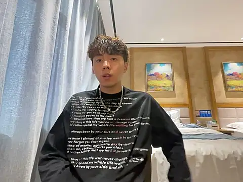 Snapshot of markselbom chatting on February 2025 03:08:01 AM markselbom online show from February 2025 03:08:01 AM