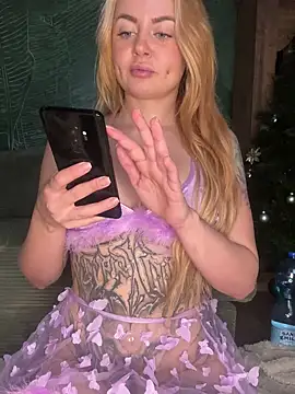 ObviouslyPeachy online show from January 2025 01:56:01 PM