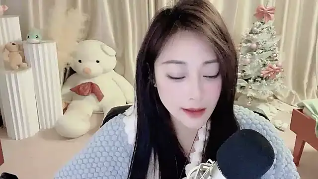 Daisy-77 online show from December 2024 09:20:02 PM
