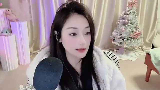 Daisy-77 online show from December 2024 09:42:02 PM