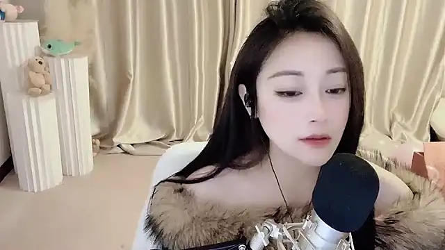 Daisy-77 online show from January 2025 07:51:02 PM