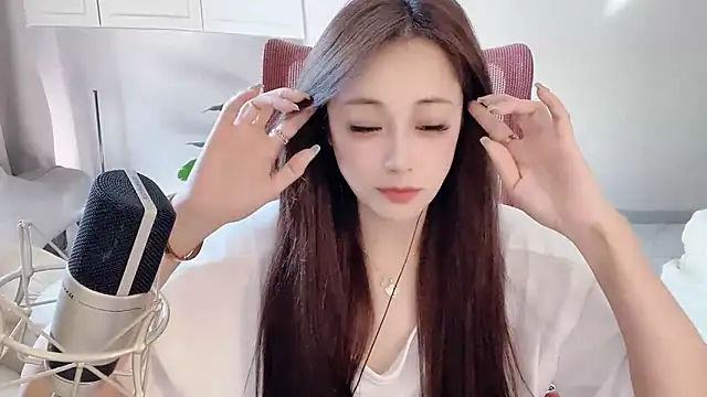 Daisy-77 online show from September 2025 05:34:02 AM