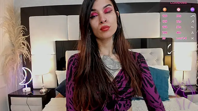 Snapshot of Maddissonlove chatting on January 2025 12:31:02 PM Maddissonlove online show from January 2025 12:31:02 PM