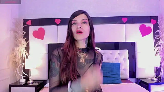 Snapshot of Maddissonlove chatting on February 2025 01:06:01 PM Maddissonlove online show from February 2025 01:06:01 PM