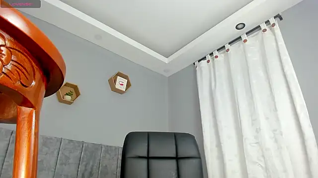 Snapshot of Chloe_narcise chatting on February 2025 06:04:01 AM Chloe narcise online show from February 2025 06:04:01 AM