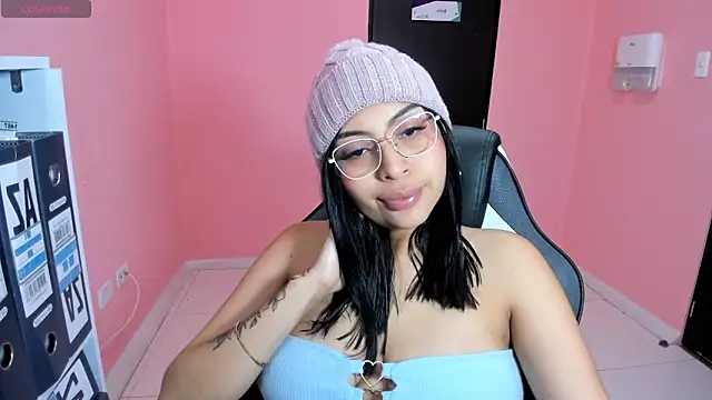 AlanaPetterson online show from December 2024 01:17:01 PM