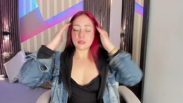 emily layton online show from November 2025 02:39:02 PM