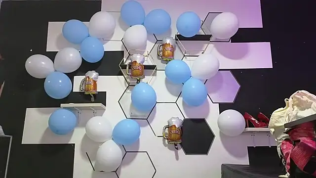 alondrabigtits online show from September 2025 11:48:01 AM