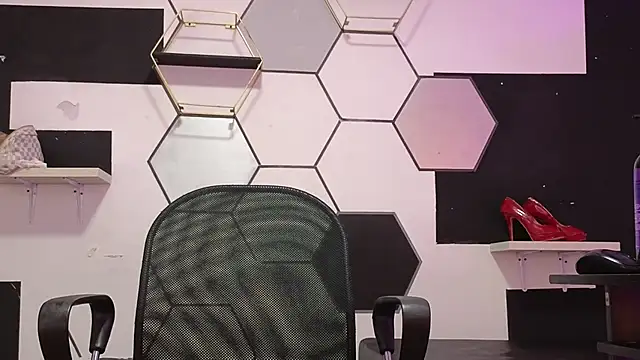 alondrabigtits online show from October 2025 11:13:02 AM