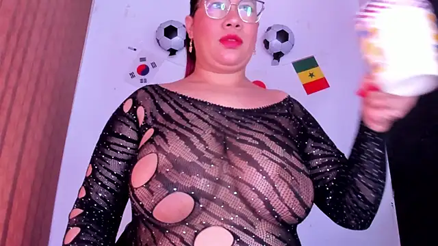 Snapshot of alondrabigtits chatting on July 2026 12:08:01 PM alondrabigtits online show from July 2026 12:08:01 PM