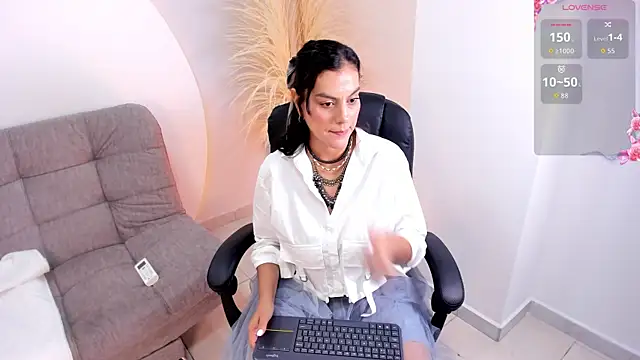 Ada Monroe10 online show from September 2025 01:45:02 PM