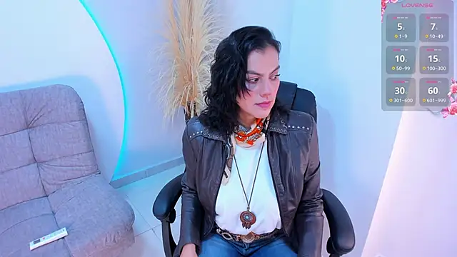 Ada Monroe10 online show from October 2025 02:03:02 PM