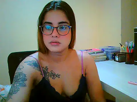 maliamiller online show from November 2025 09:31:01 AM