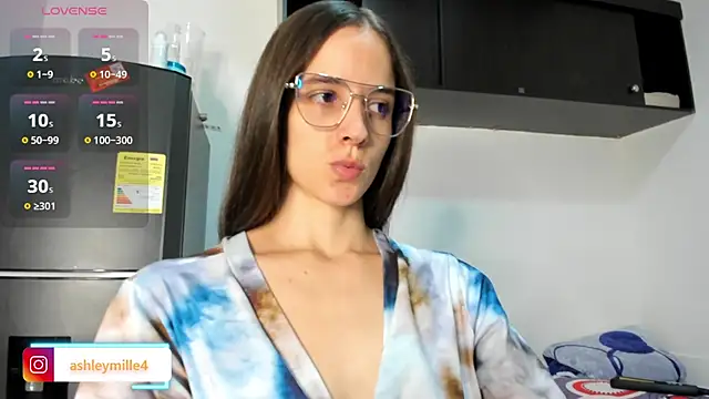  ashleymiller online show from November 2025 07:05:02 PM