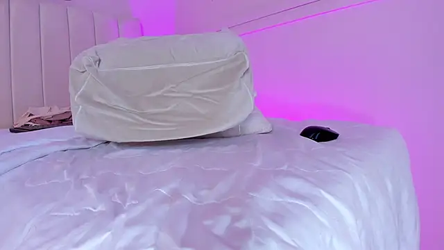  bianca 18 online show from March 2025 06:21:02 PM